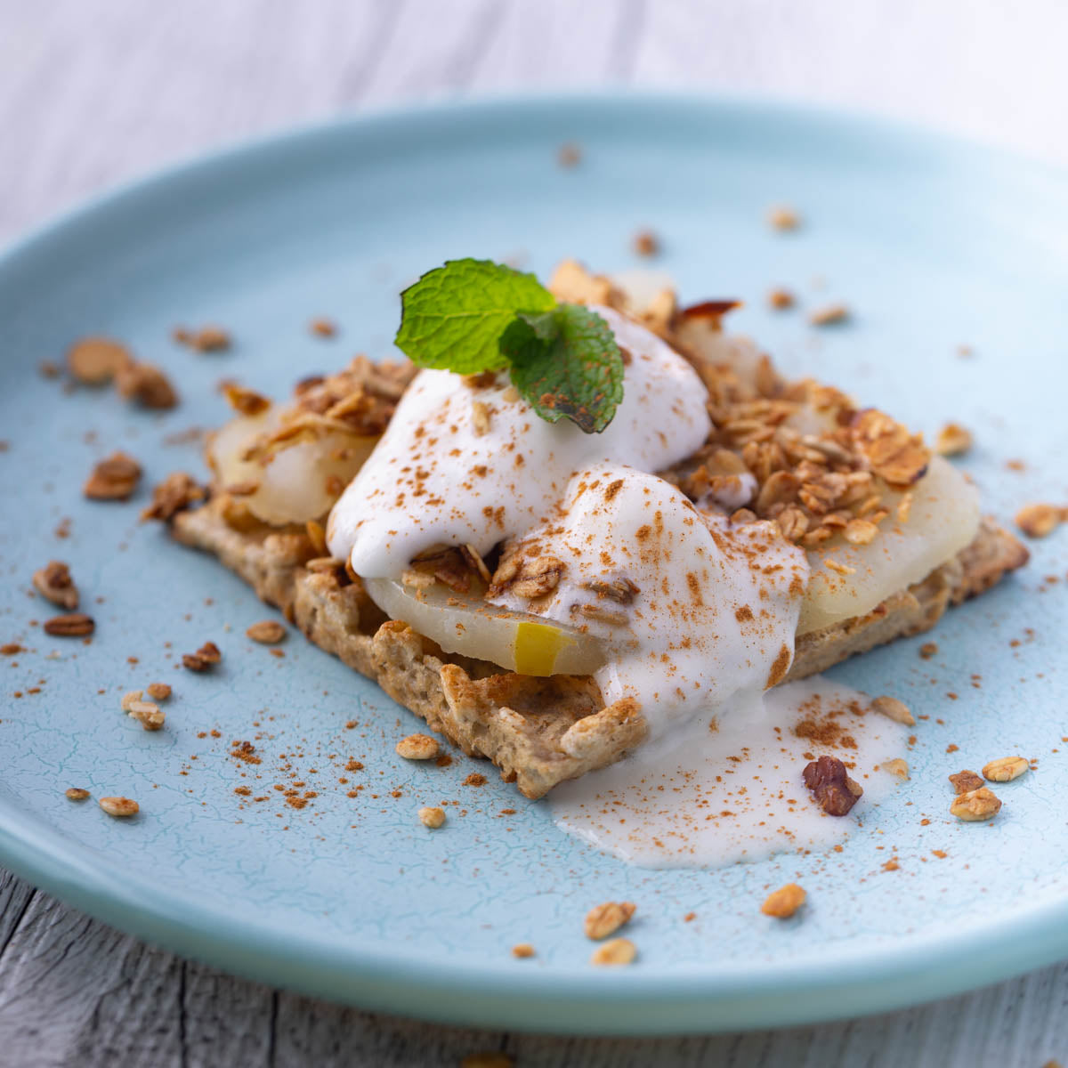 Apple Crumble Wopple: Original Wopples + Canned Apples + Muesli + Plant Ice Cream